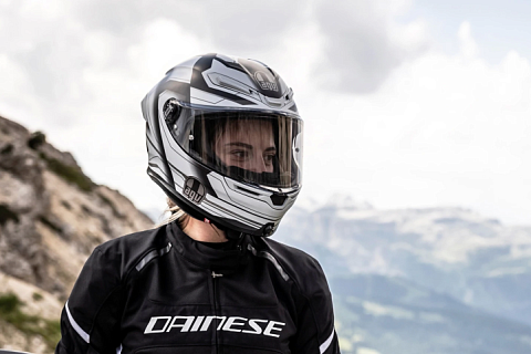 Dainese – история бренда и обзор мотоэкипировки Dainese
